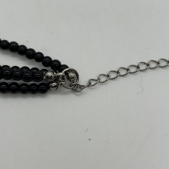 Vintage-Inspired Black Beaded Necklace With Aurora Borealis Rhinestone Pendant - Picture 10 of 13